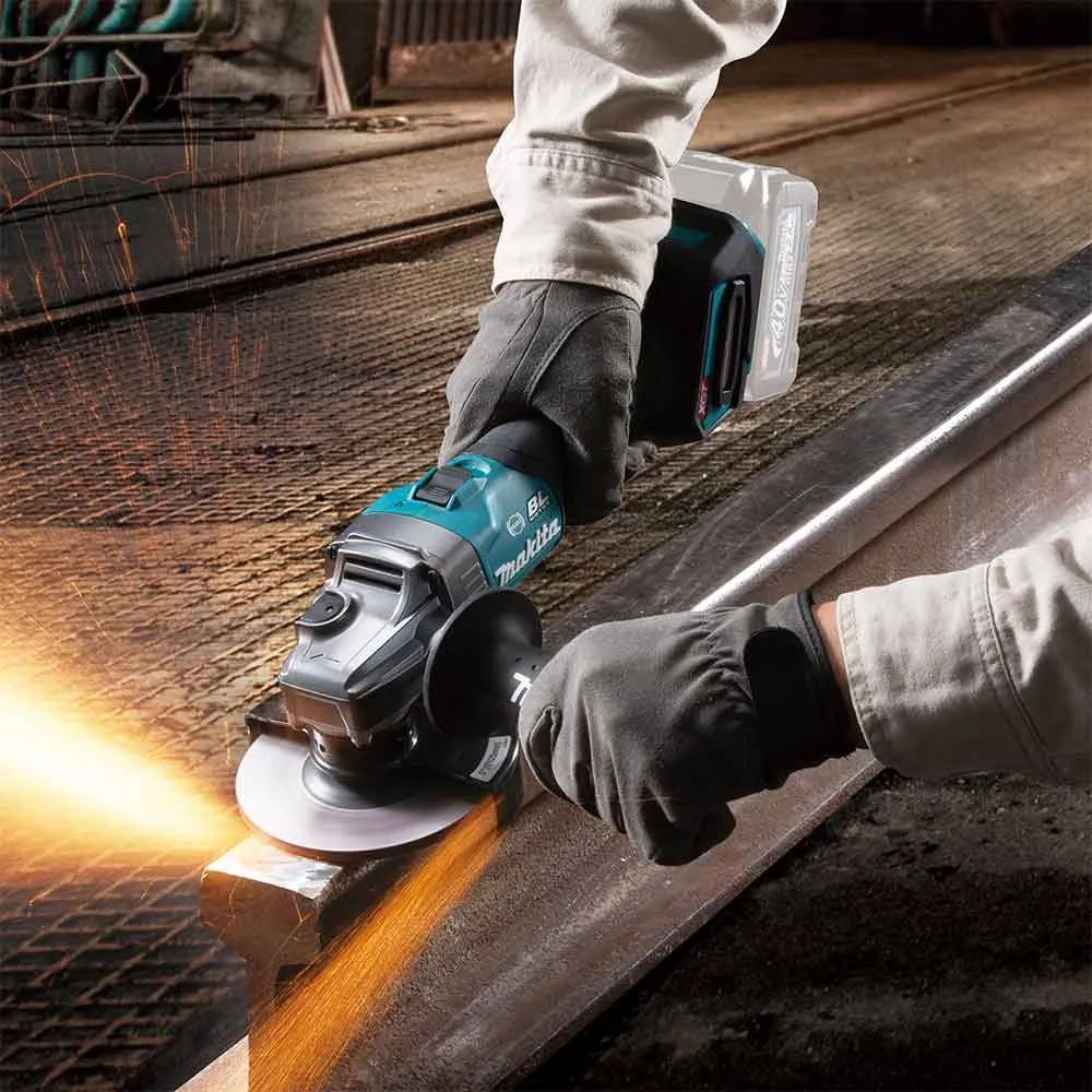 Makita GAG01Z 40V MAX XGT 4-1/2” / 5" Brushless Angle Grinder w/ Brake-Bare Tool