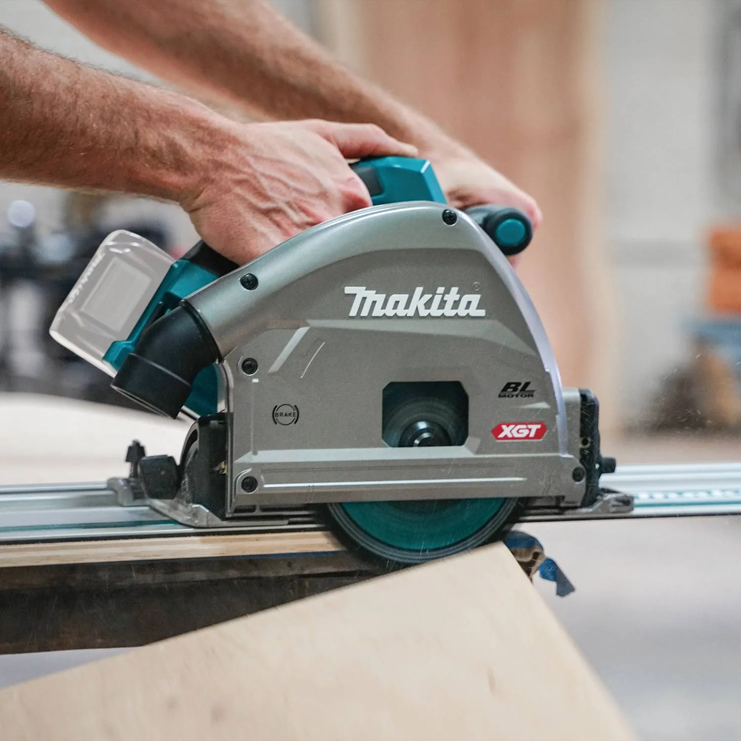 Makita GPS01Z 40V MAX XGT 6-1/2" Plunge Circular Saw AWS Capable - BareTool