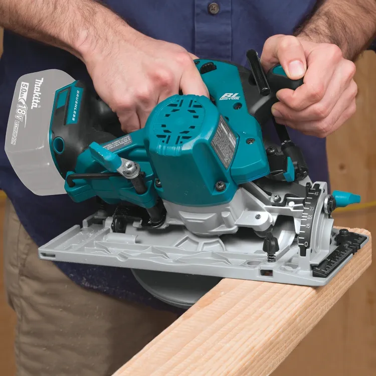 Makita XSH03Z 18V LXT® Lithium-Ion Brushless Cordless 6-1/2" Circular Saw (Tool Only)